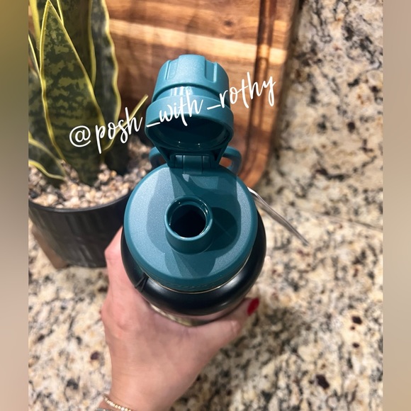 🍋 Lululemon Back To Life Sports Bottle 32 oz., *Shine, NWT - Picture 8 of 14